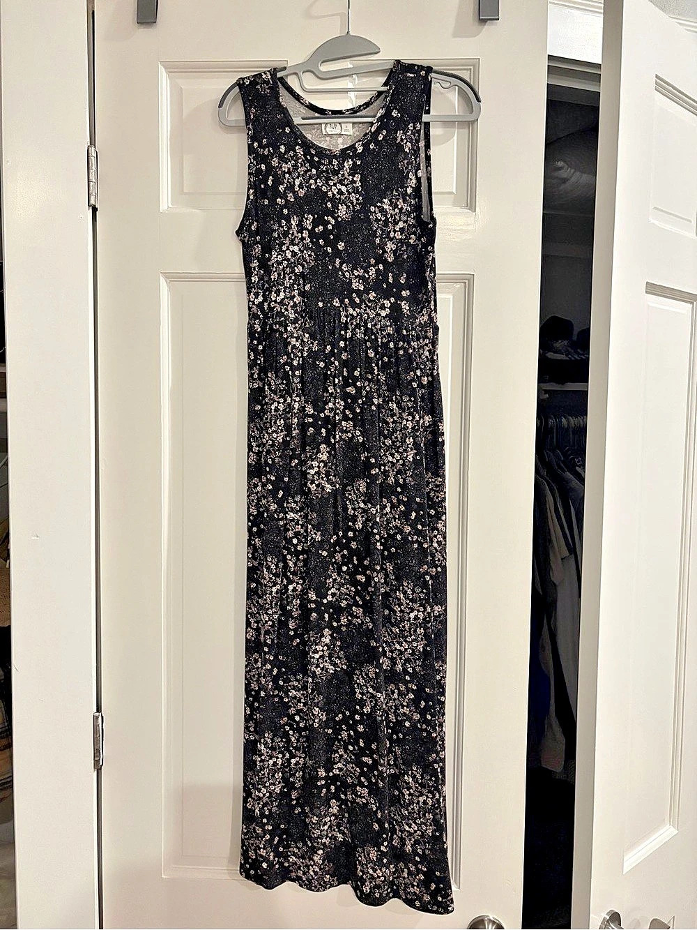 Maurices 24/7 Floral Maxi Dress Black & Pink Size Small